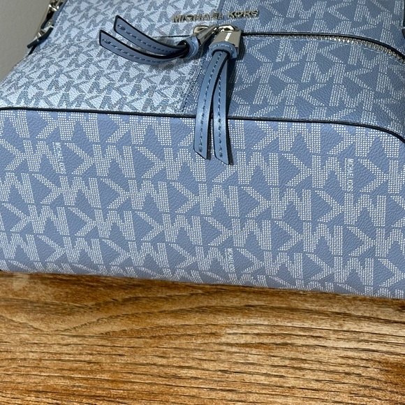 Michael Kors NEW Rhea Zip Medium Backpack Sky Blue - Picture 5 of 7